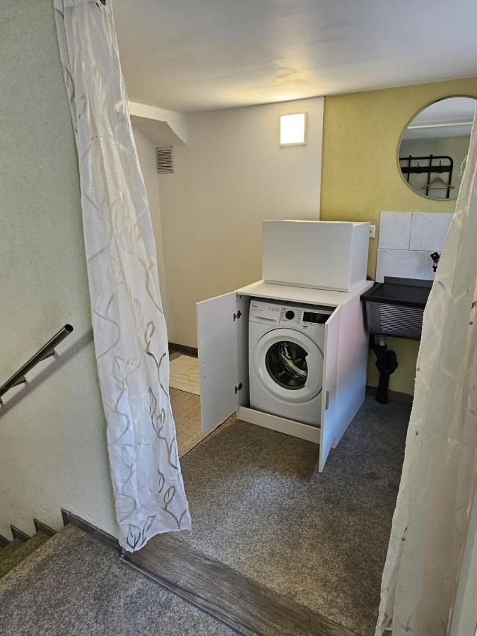 Airolo With Private Parking Apartment Bagian luar foto
