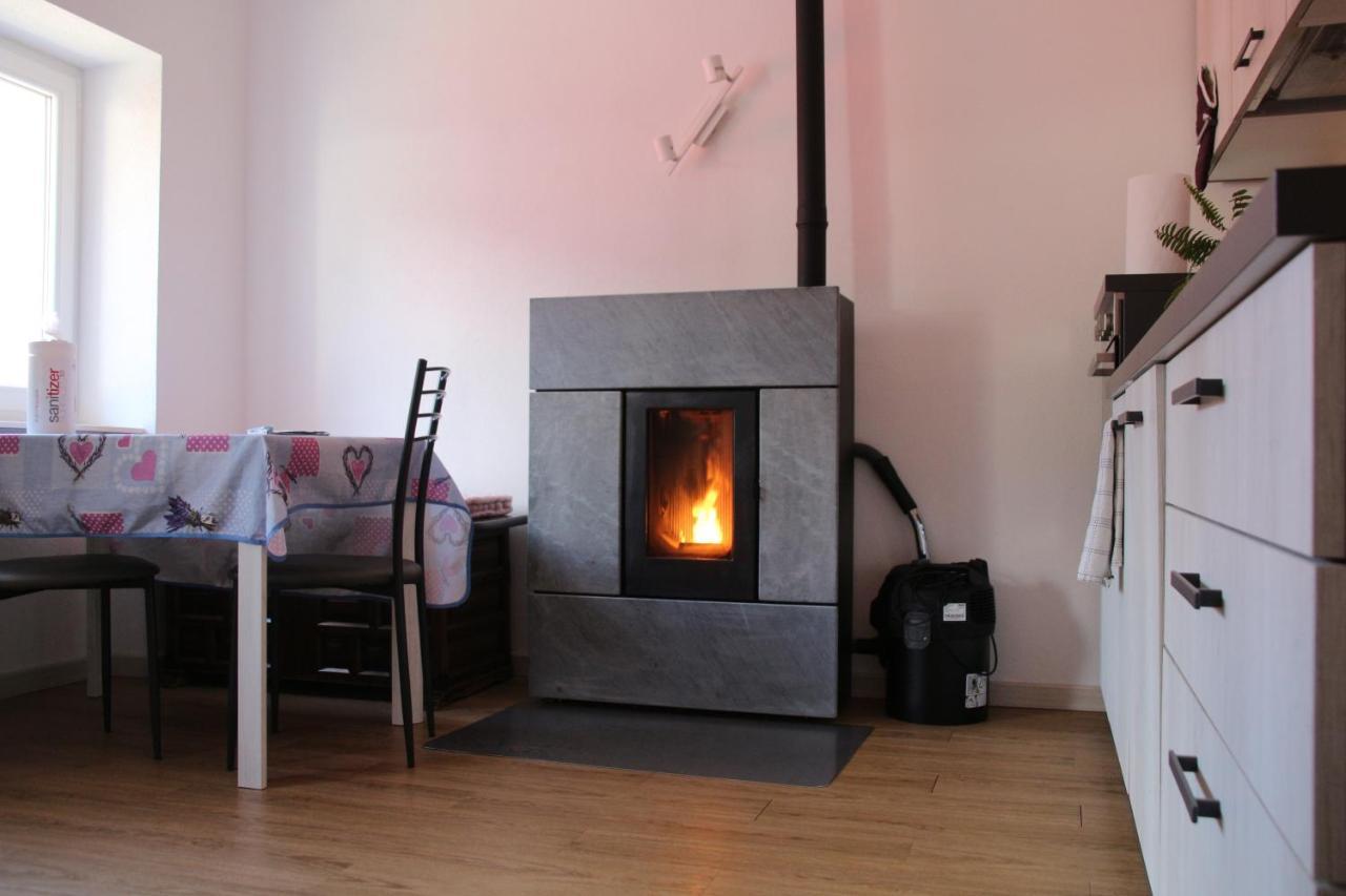 Airolo With Private Parking Apartment Bagian luar foto