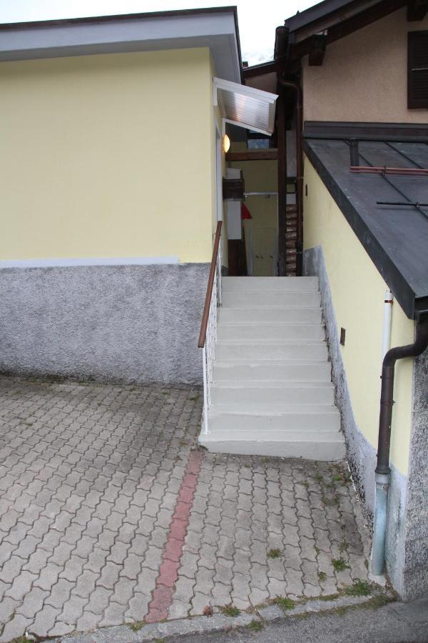 Airolo With Private Parking Apartment Bagian luar foto