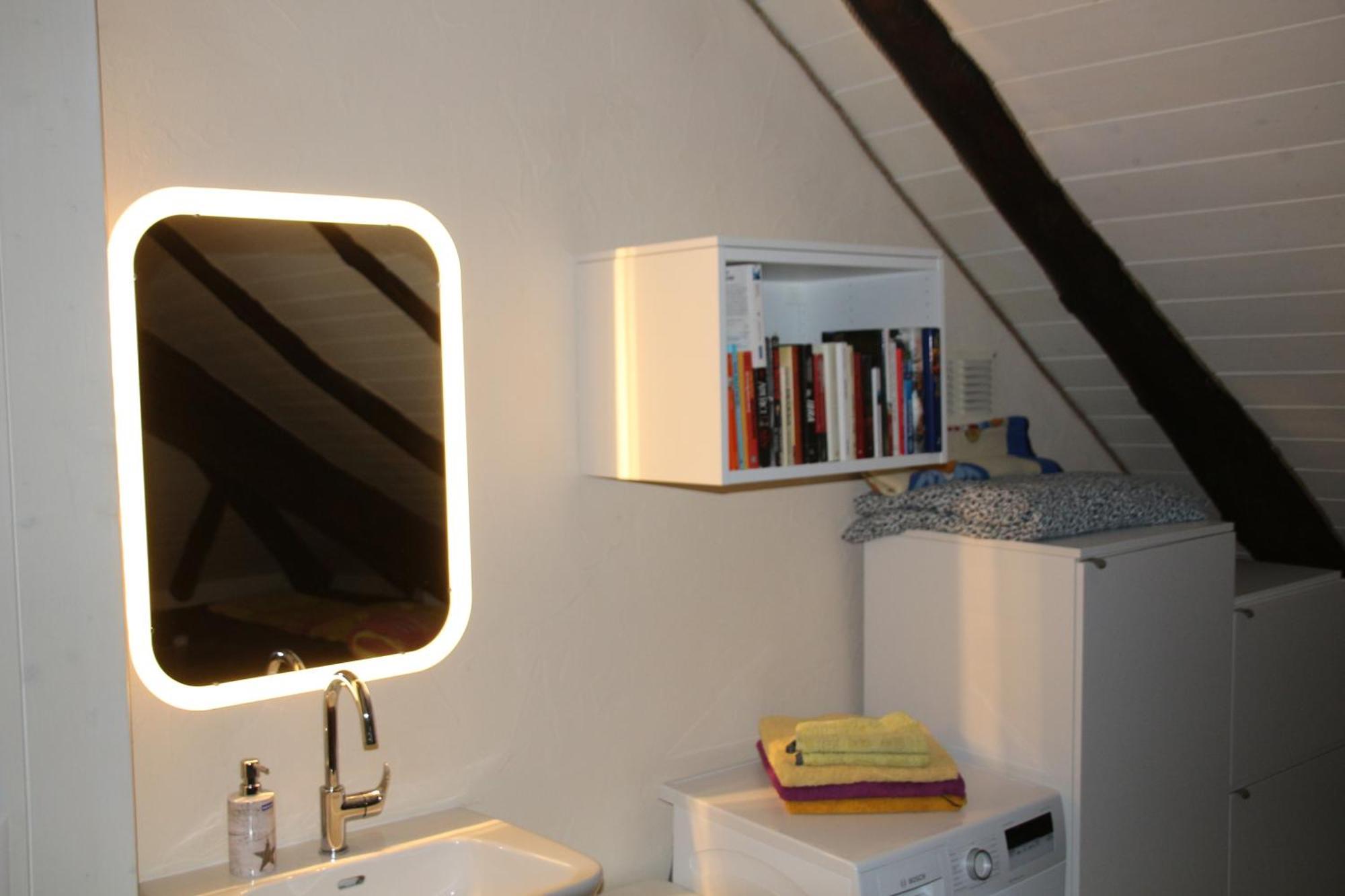 Airolo With Private Parking Apartment Bagian luar foto