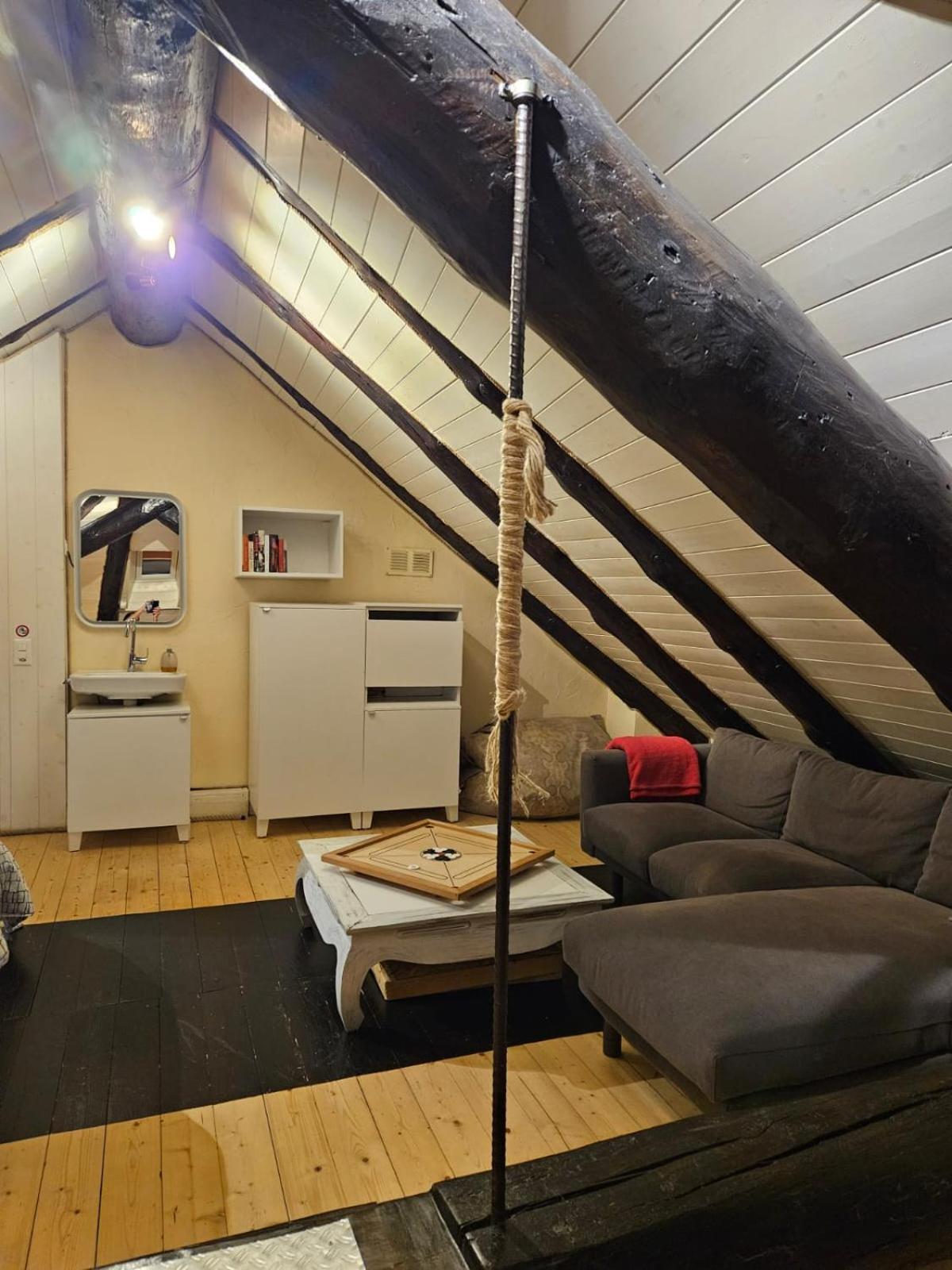 Airolo With Private Parking Apartment Bagian luar foto