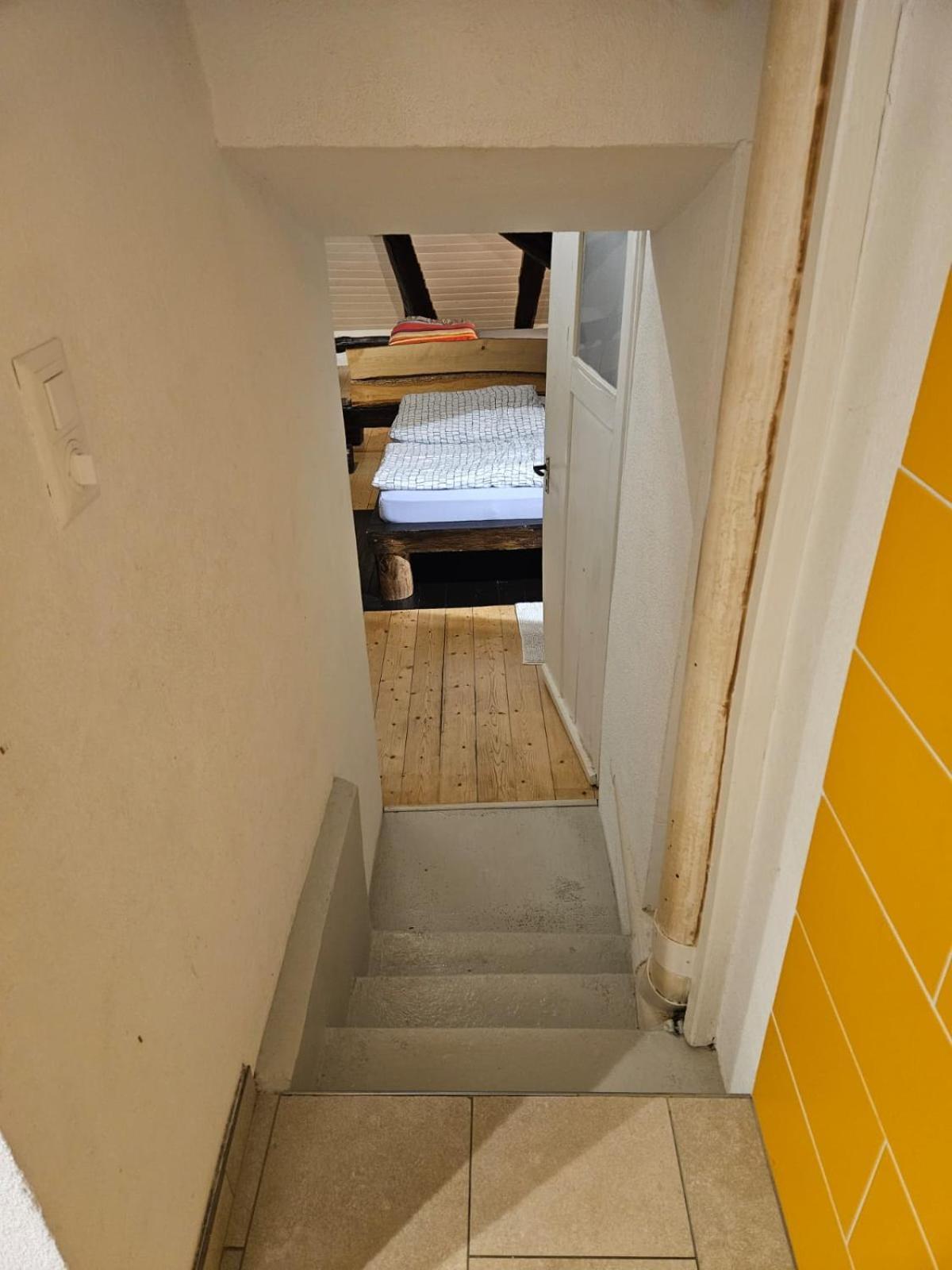 Airolo With Private Parking Apartment Bagian luar foto