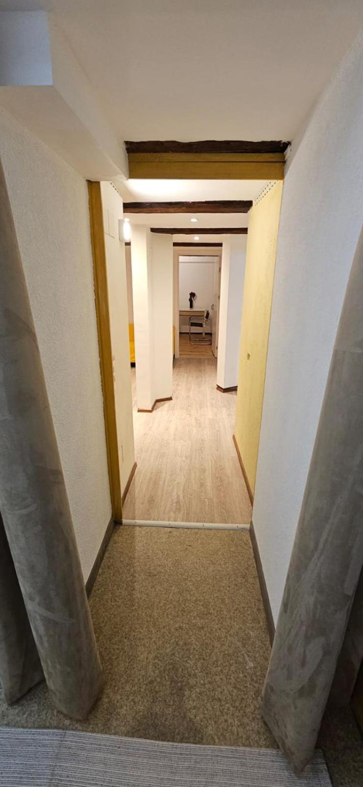 Airolo With Private Parking Apartment Bagian luar foto