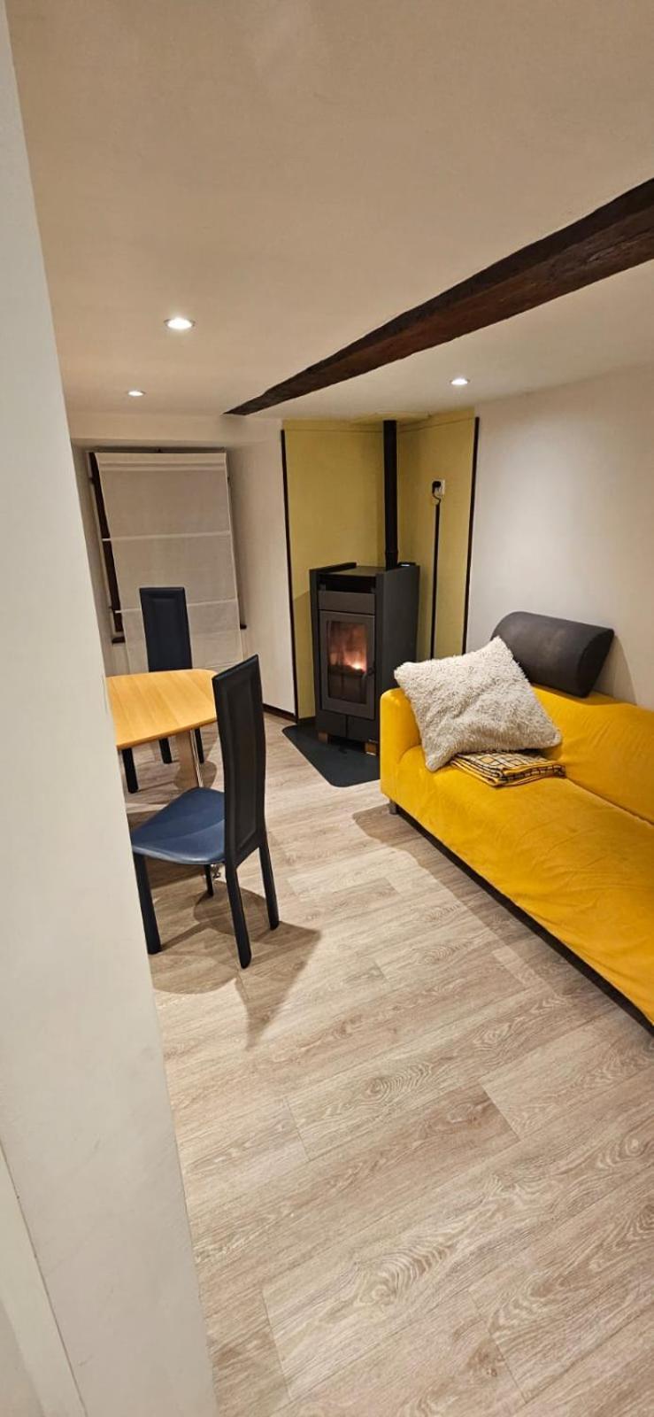 Airolo With Private Parking Apartment Bagian luar foto