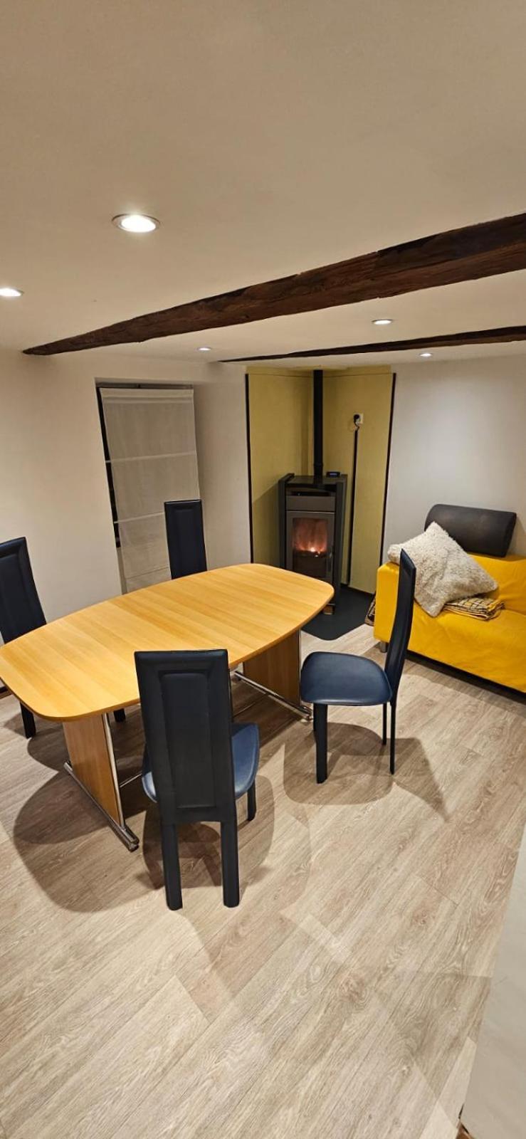 Airolo With Private Parking Apartment Bagian luar foto