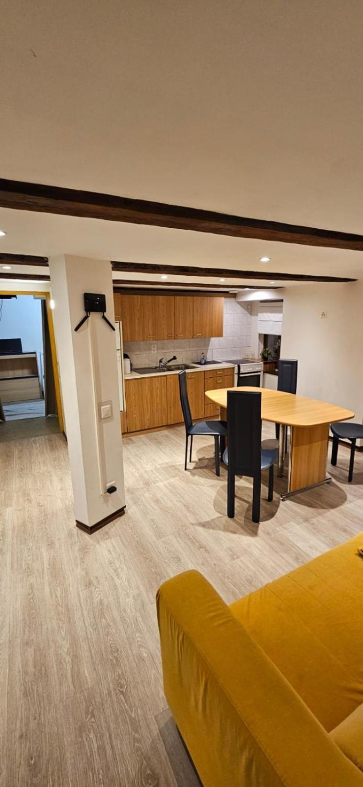 Airolo With Private Parking Apartment Bagian luar foto