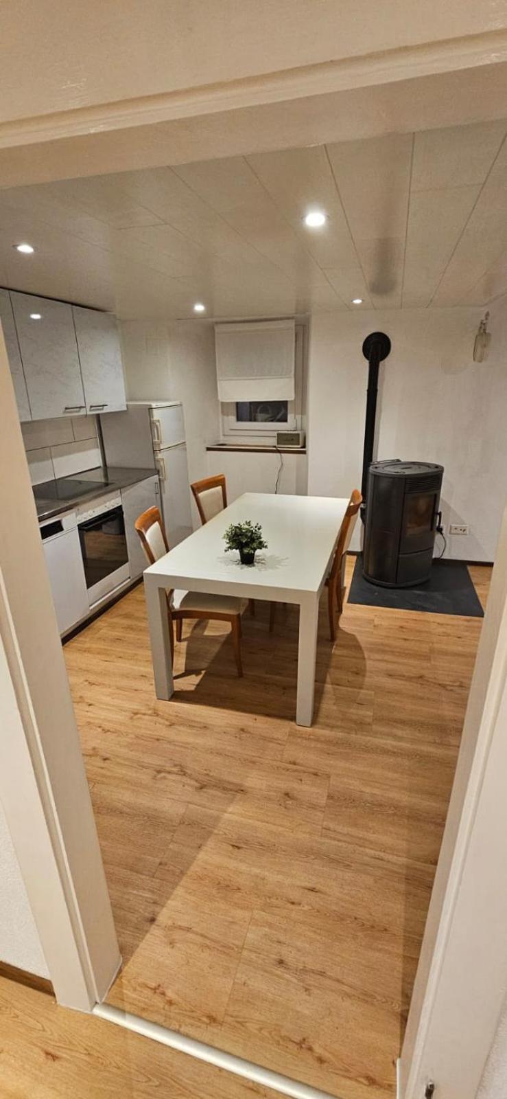 Airolo With Private Parking Apartment Bagian luar foto